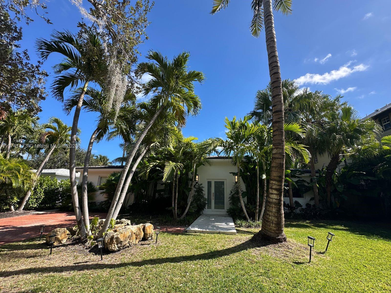 TROPICAL ISLE HOMES SUB 1 - Residential