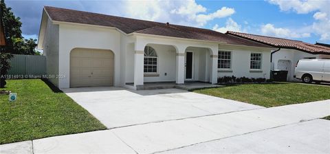 Single Family Residence in Miami FL 17361 144th Ct Ct.jpg