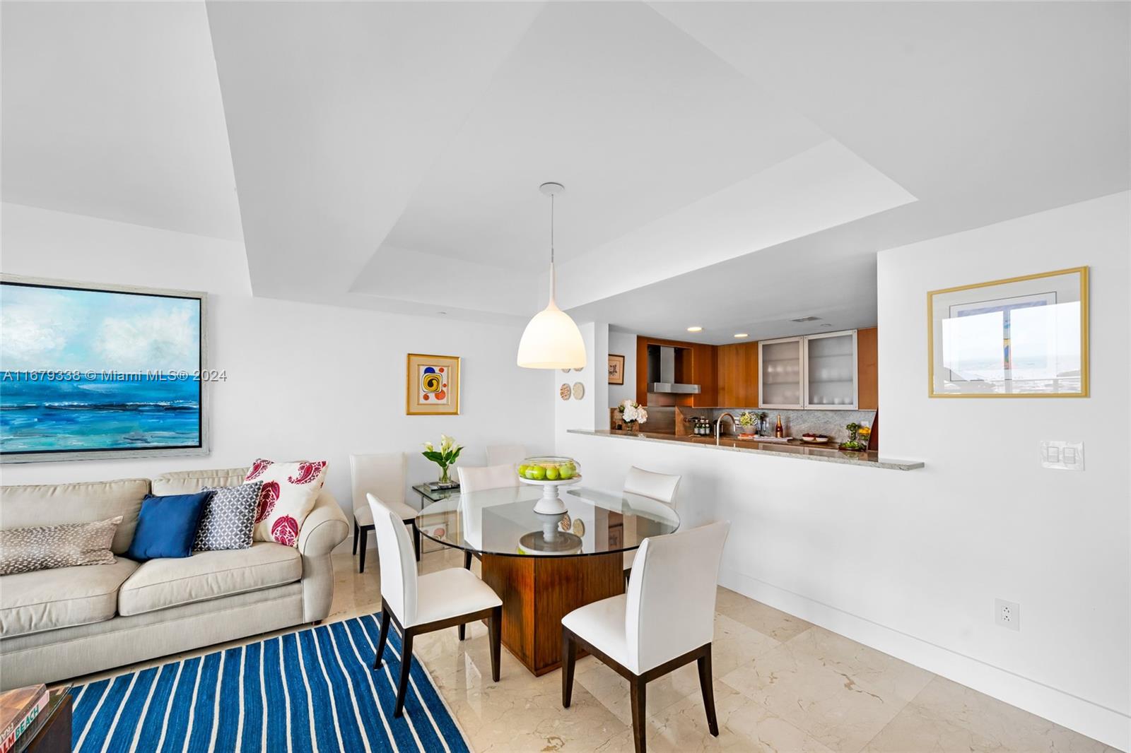 GROVENOR HOUSE CONDO - Residential