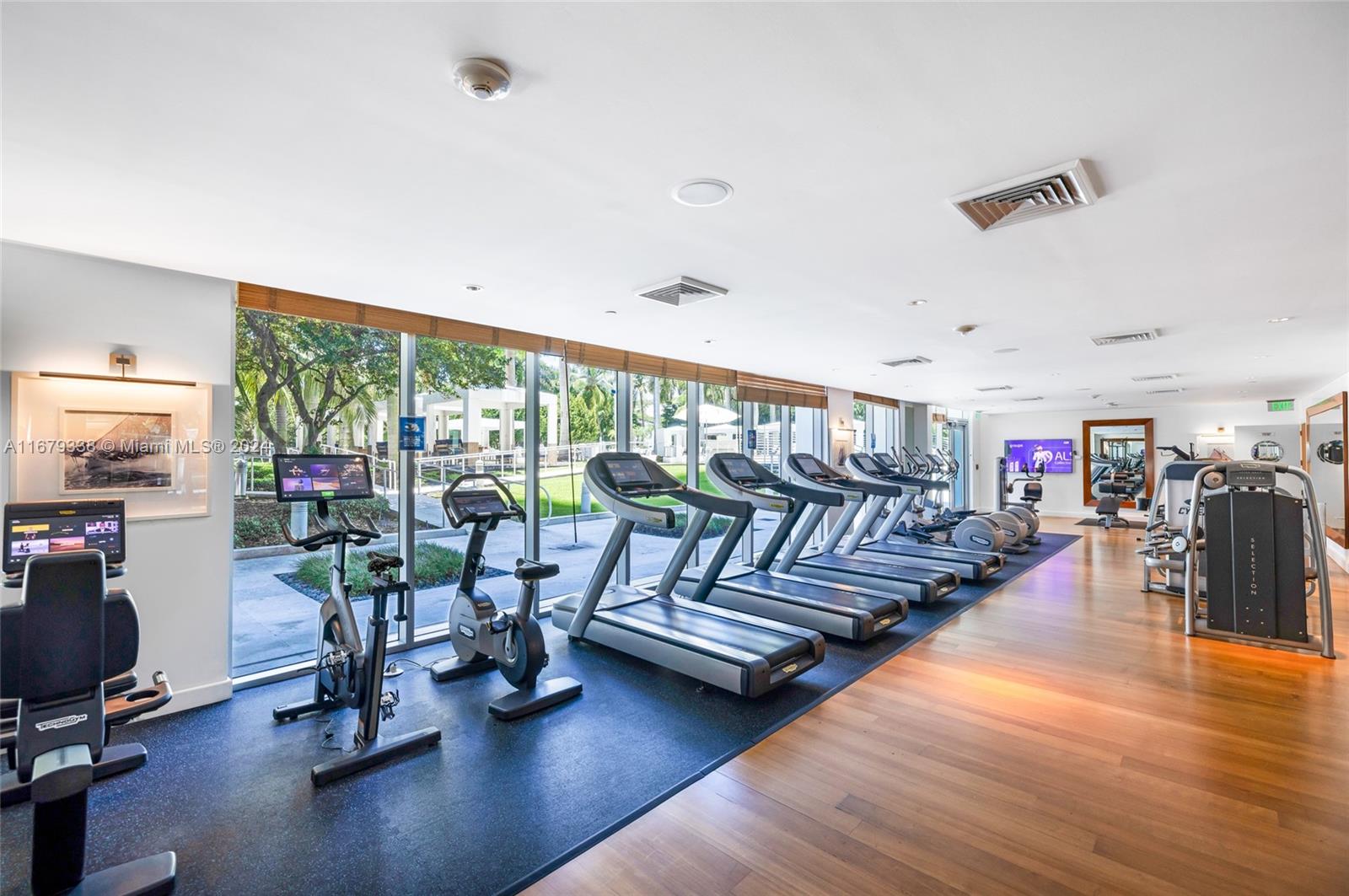 GROVENOR HOUSE CONDO - Residential