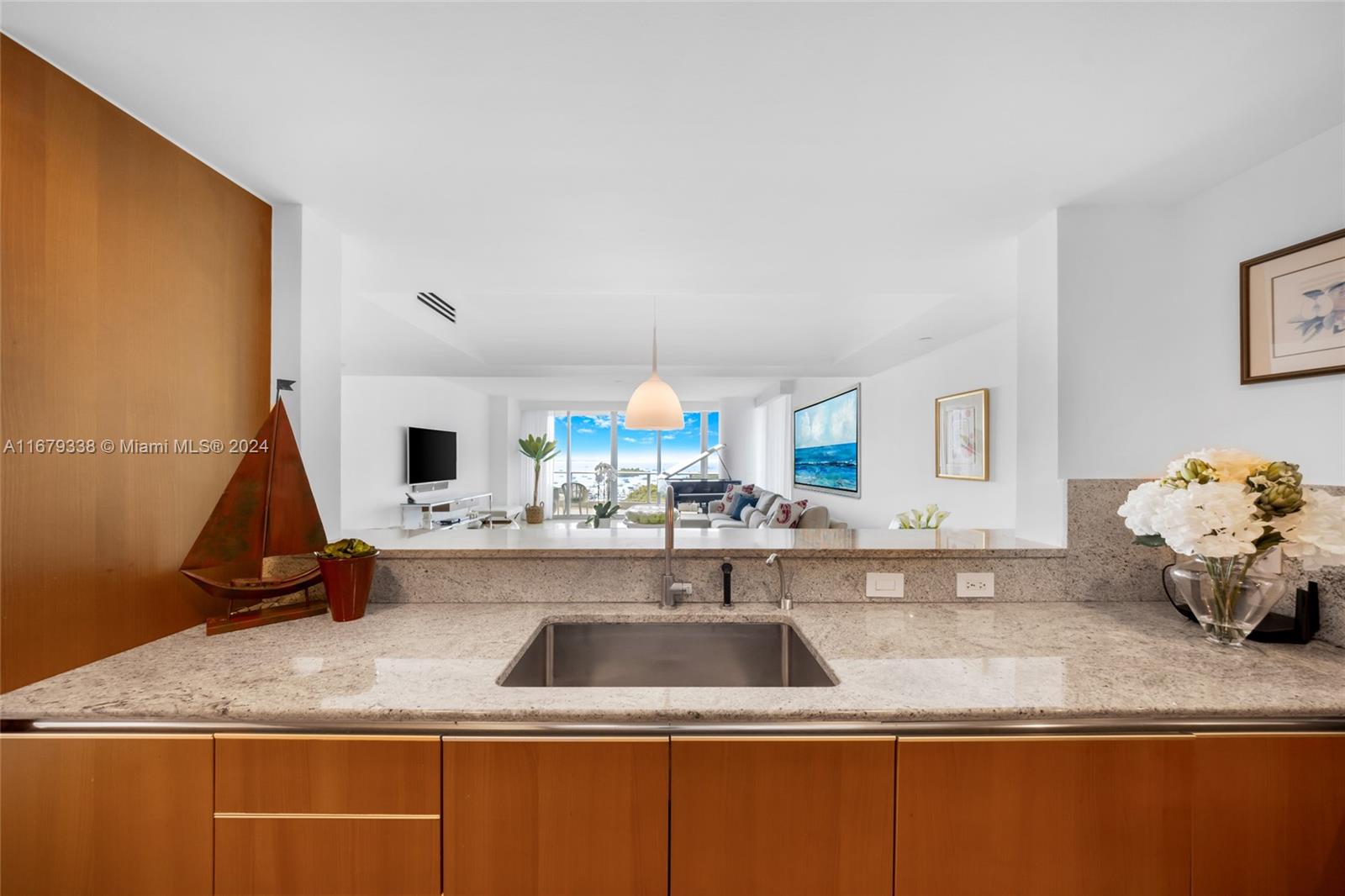 GROVENOR HOUSE CONDO - Residential