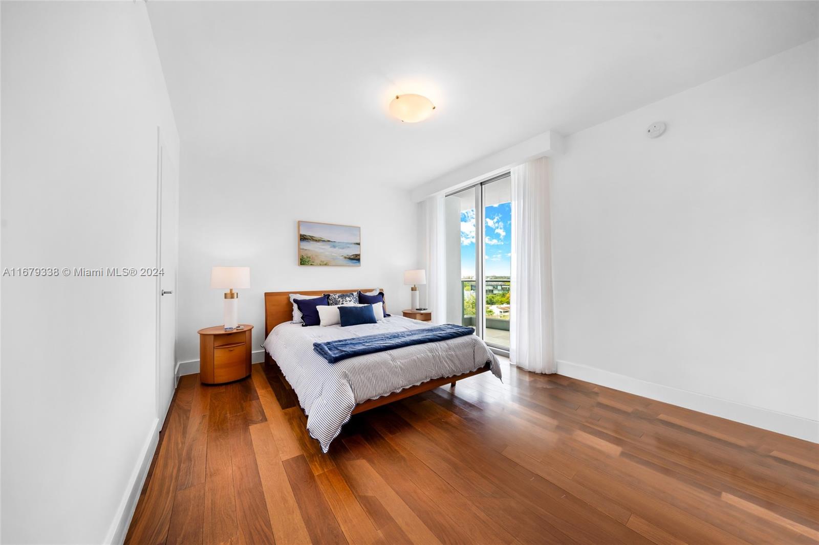 GROVENOR HOUSE CONDO - Residential