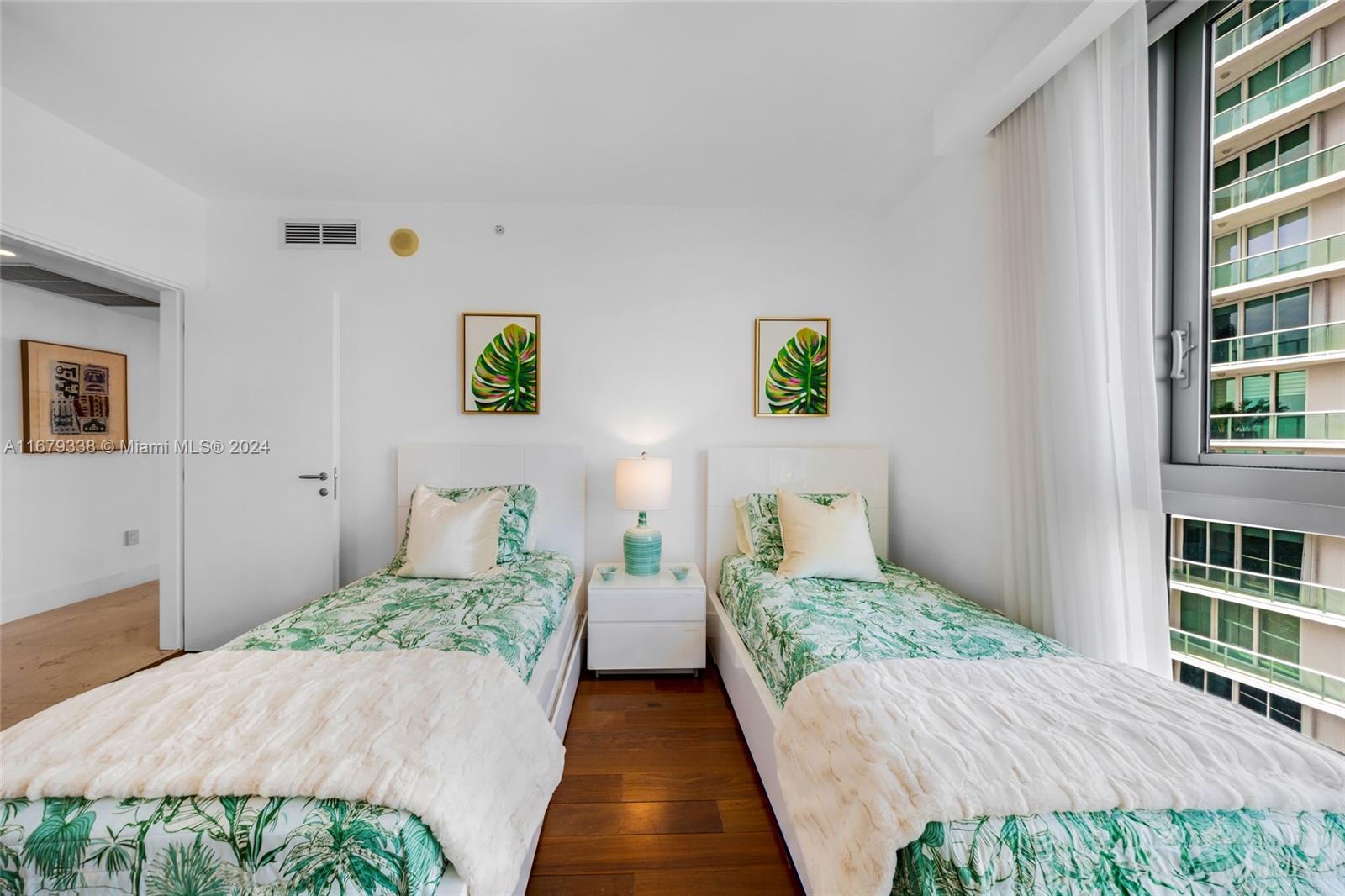 GROVENOR HOUSE CONDO - Residential