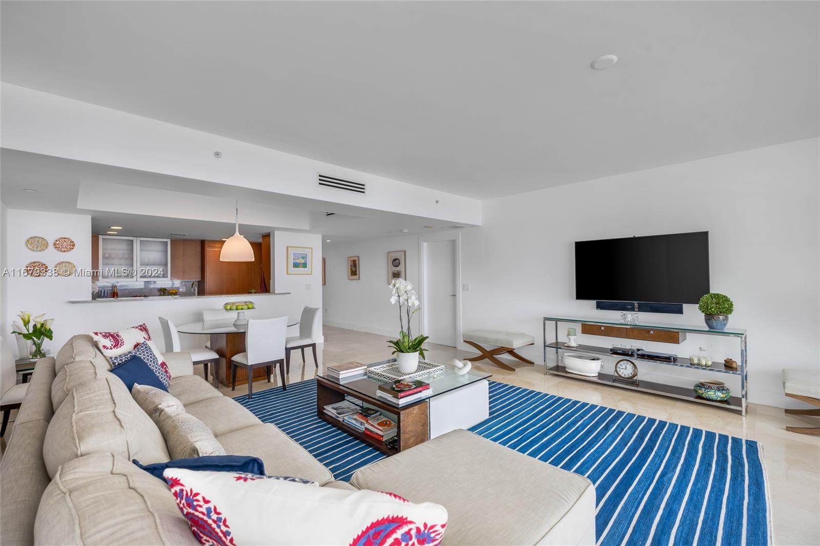 GROVENOR HOUSE CONDO - Residential
