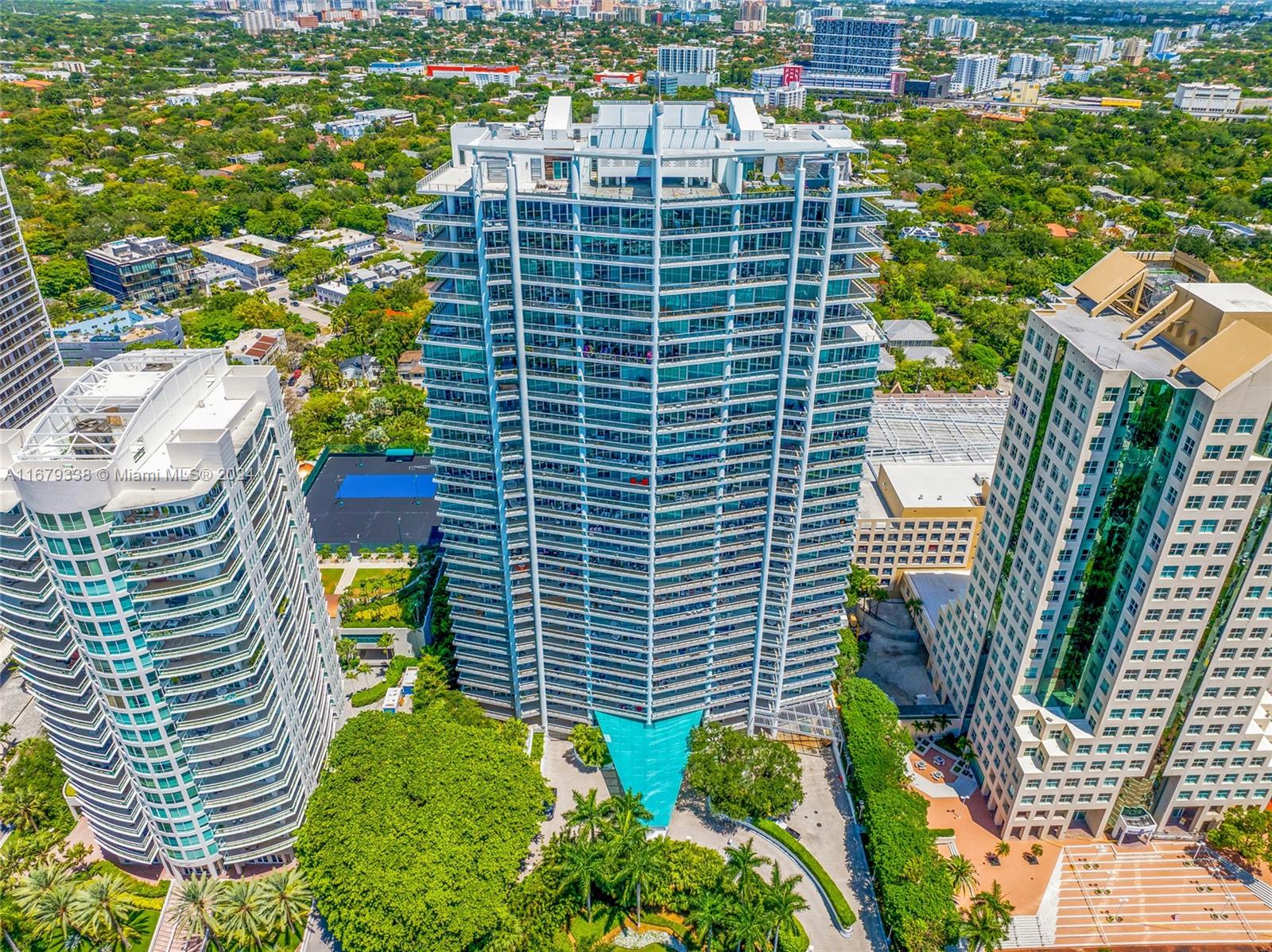 GROVENOR HOUSE CONDO - Residential