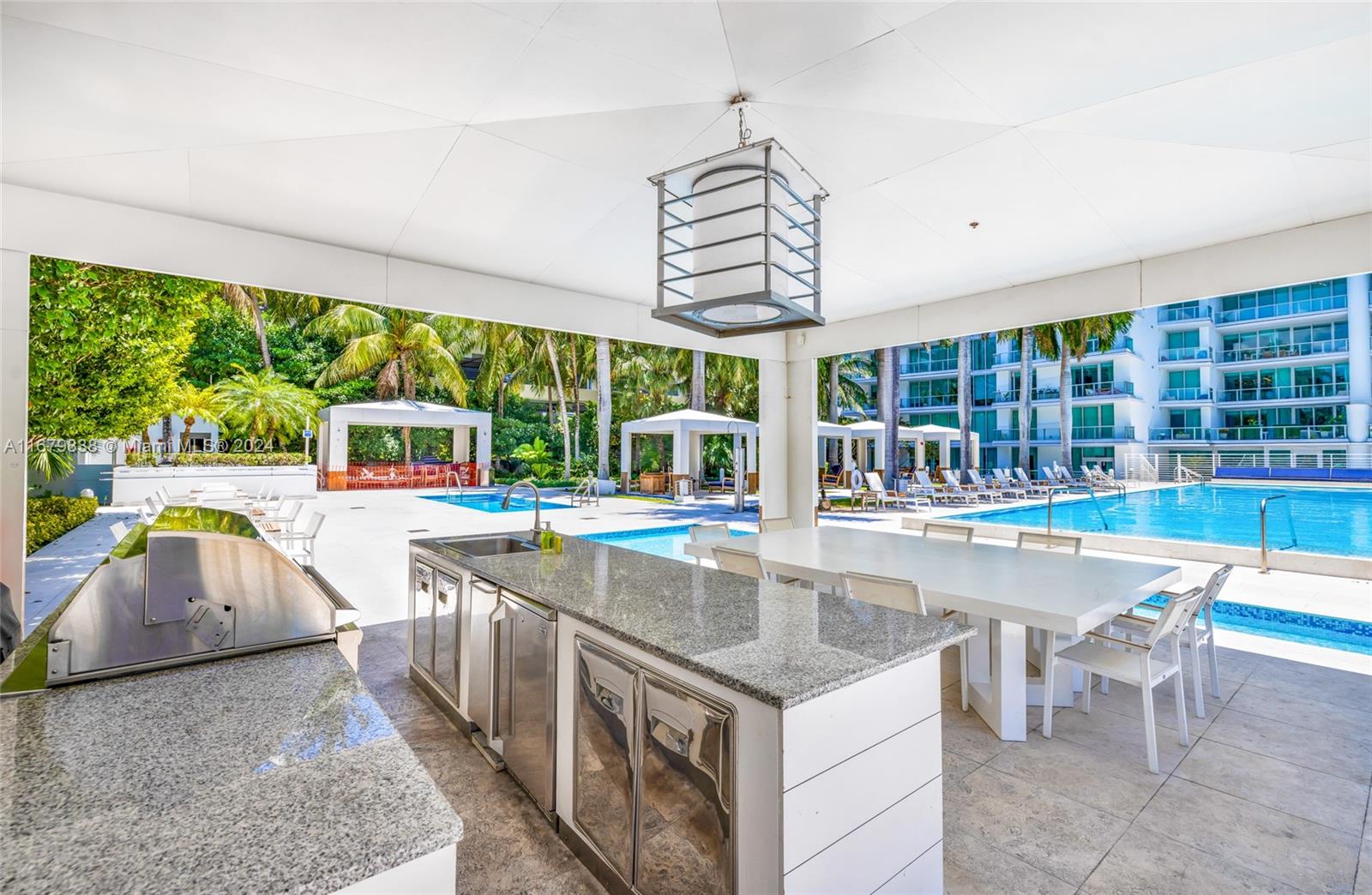 GROVENOR HOUSE CONDO - Residential