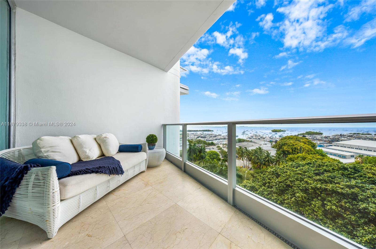 GROVENOR HOUSE CONDO - Residential