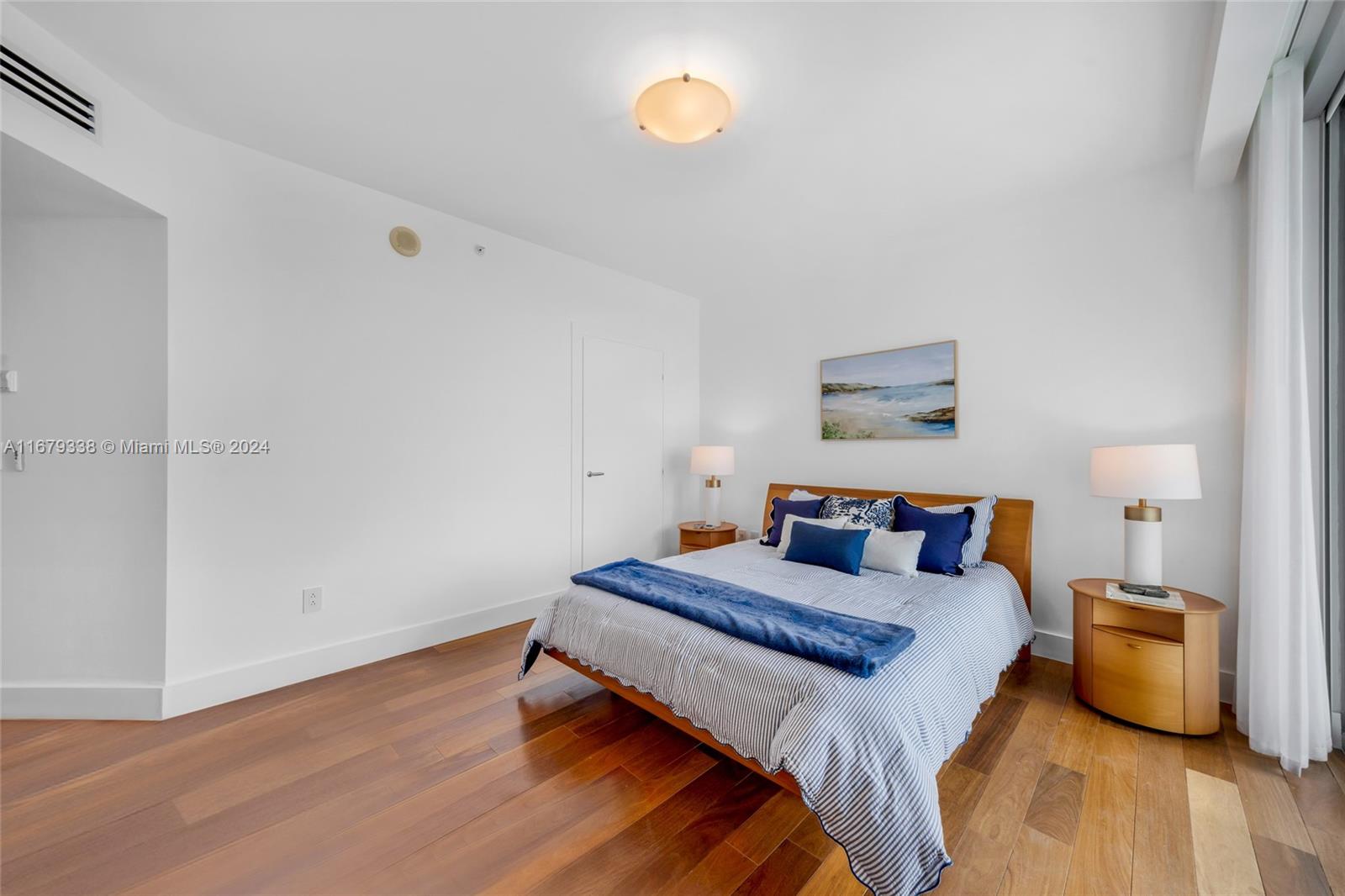 GROVENOR HOUSE CONDO - Residential