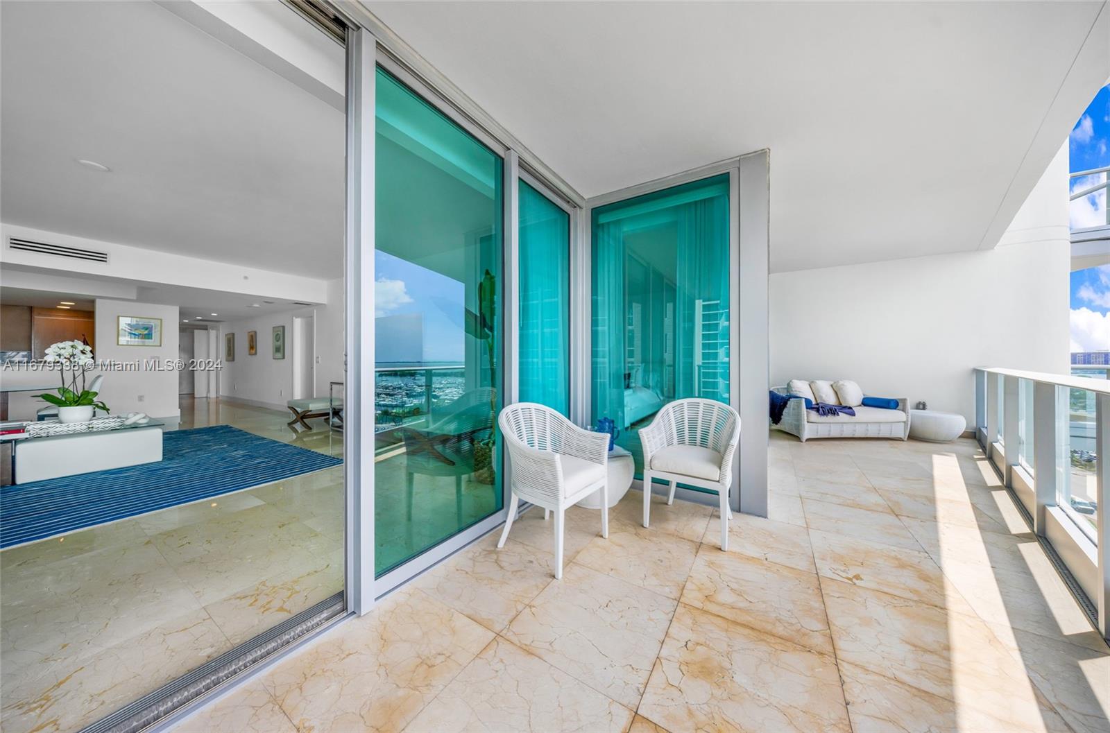 GROVENOR HOUSE CONDO - Residential