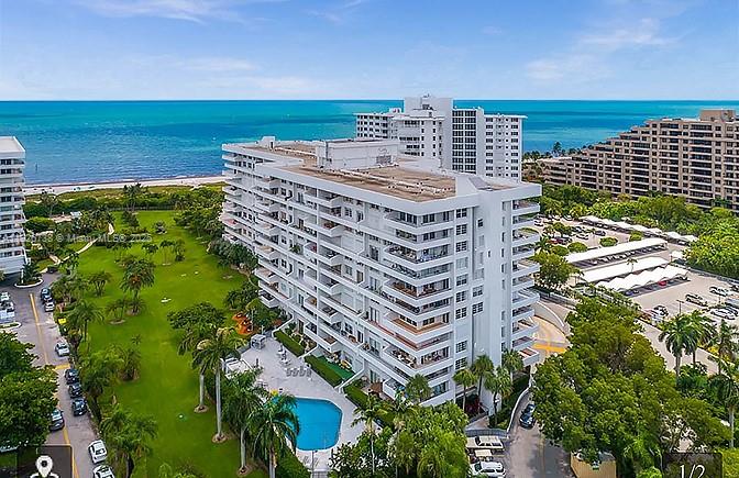 177 Ocean Lane Dr 906