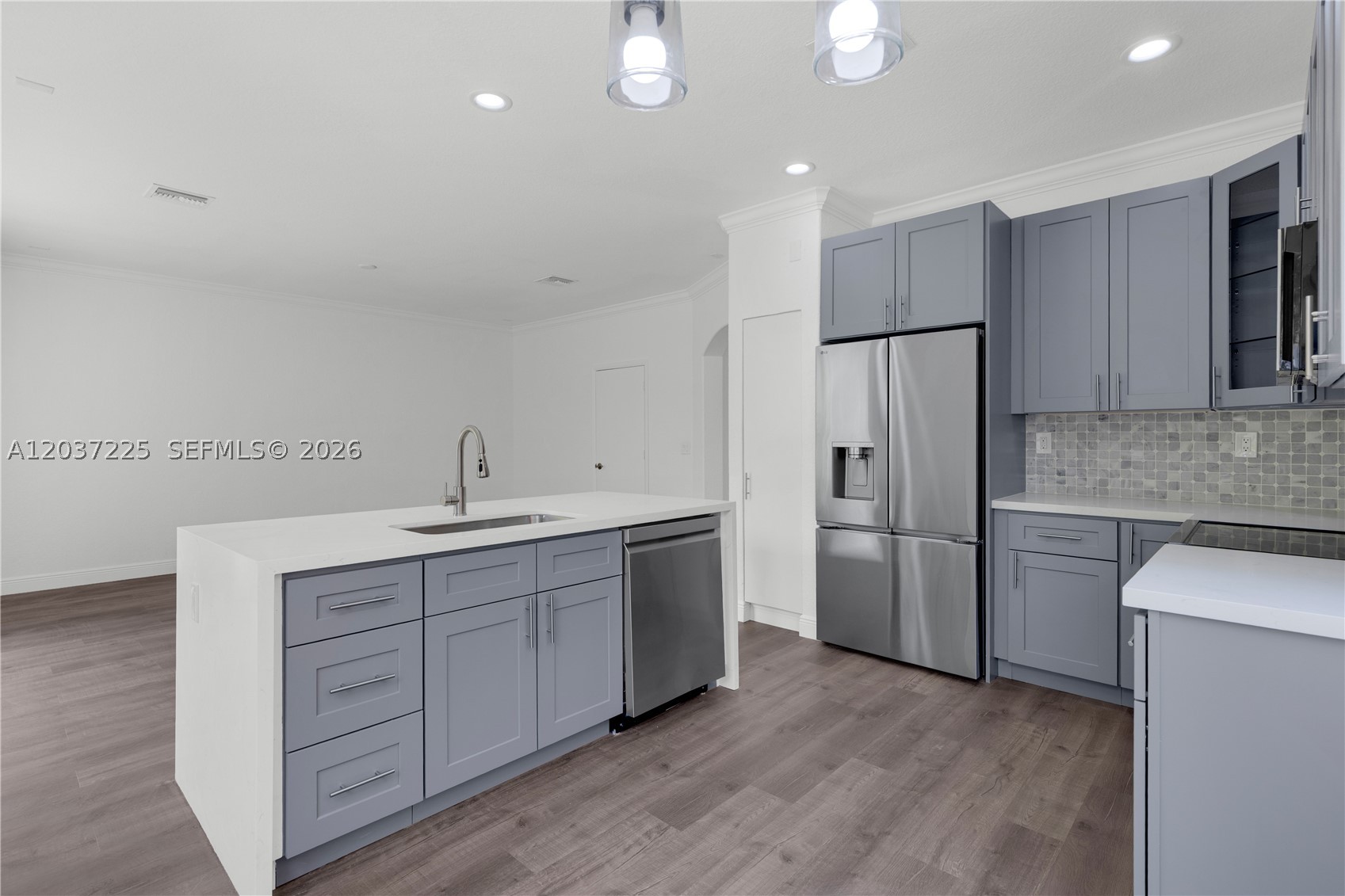 4331 Lake Tahoe Cir