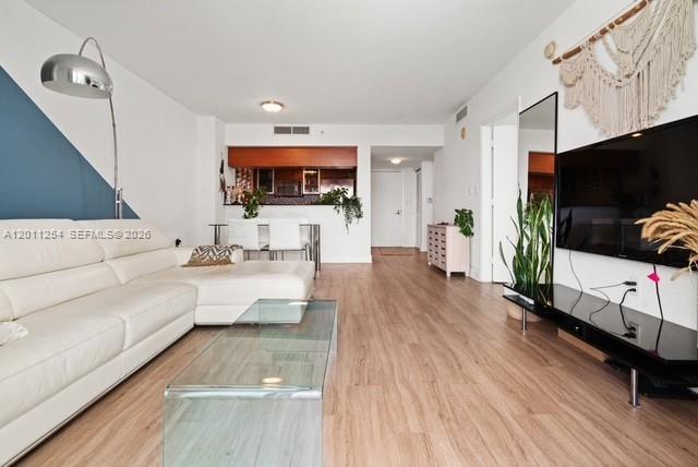1800 N Bayshore Dr 1604