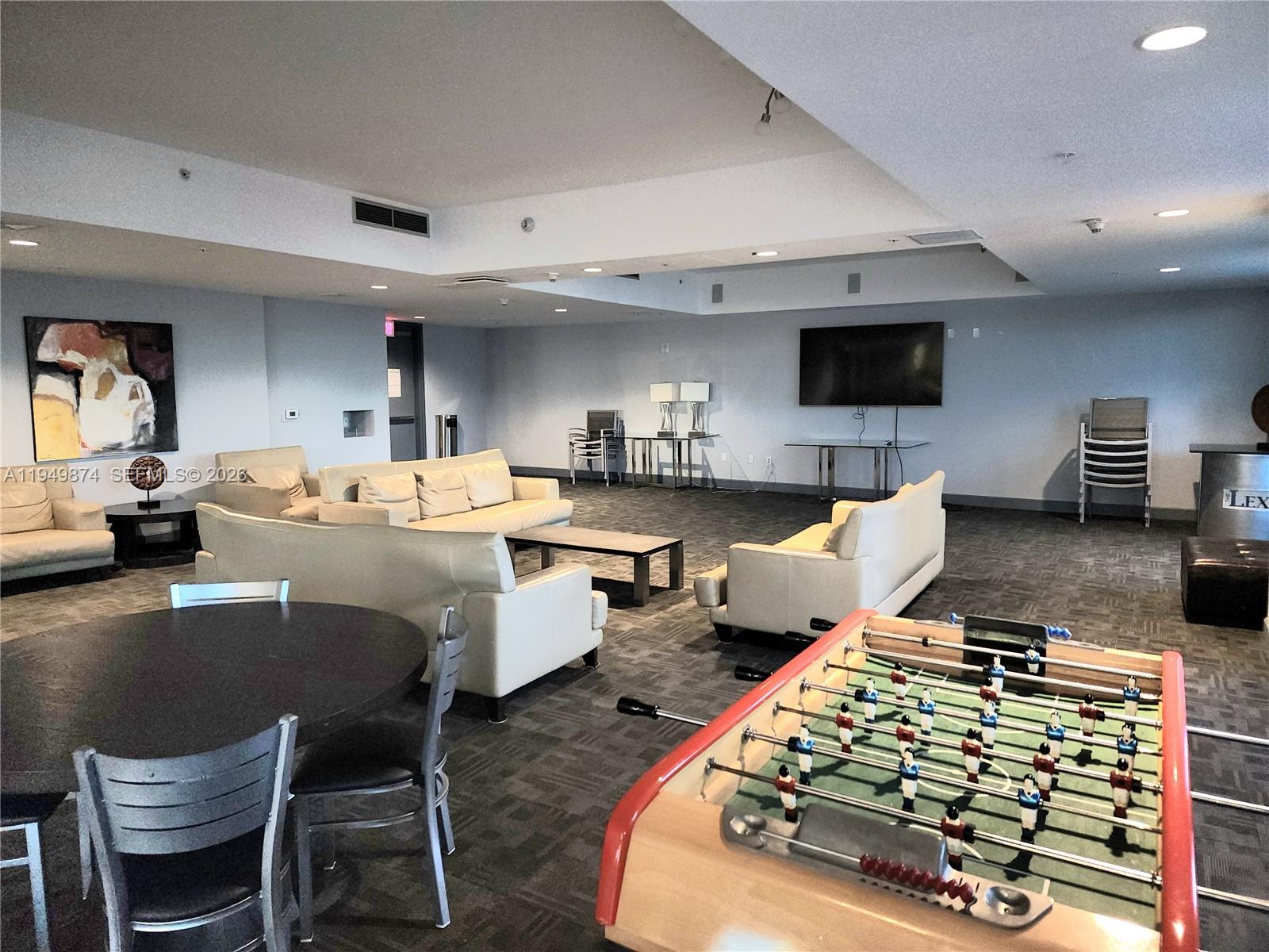 THE LEXI CONDO - Residential