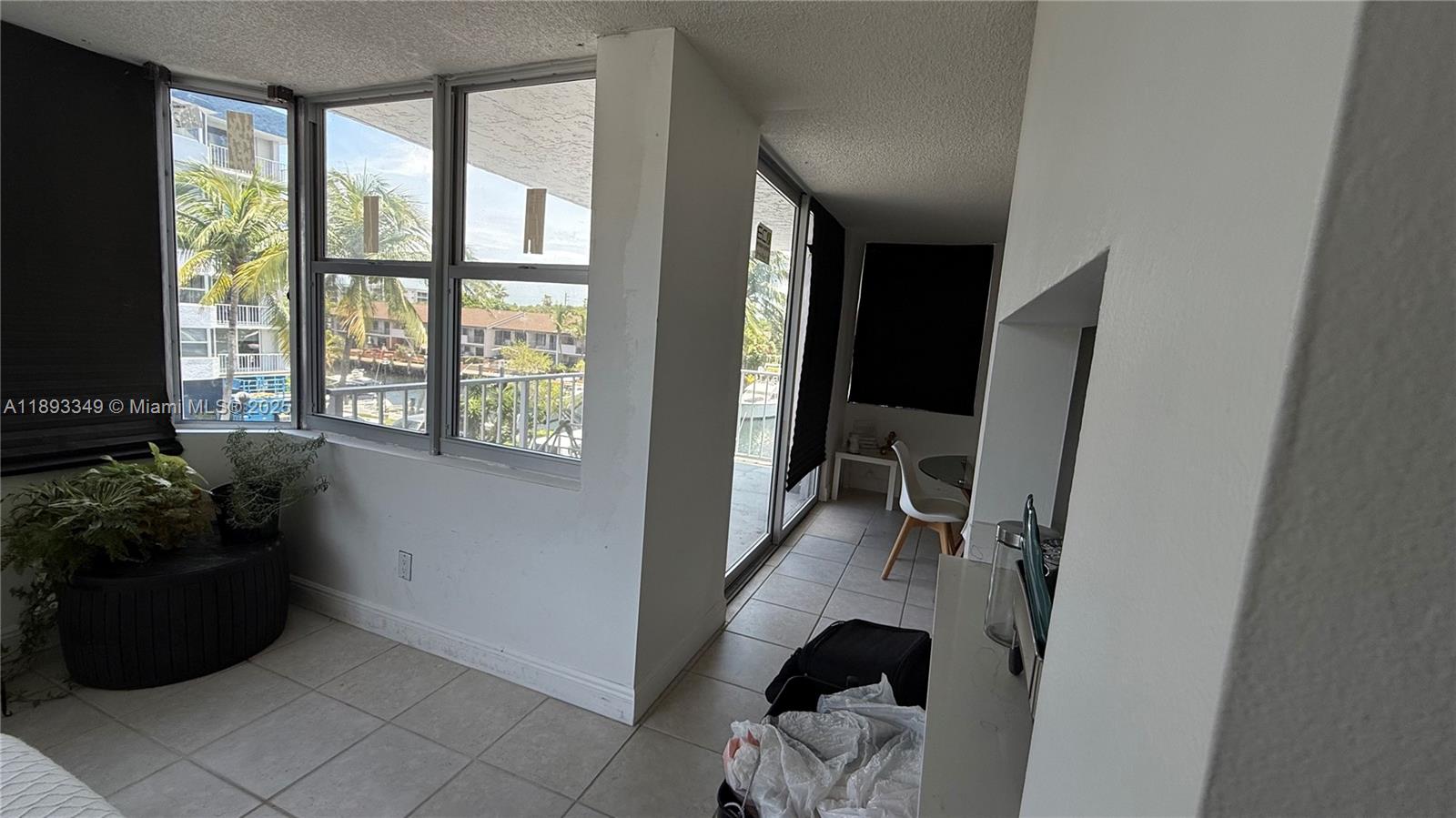 REEF WEST CONDO - Residential