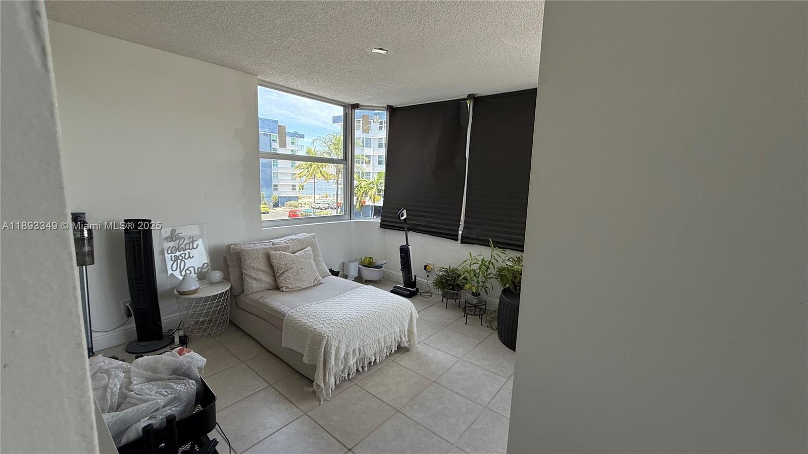 REEF WEST CONDO - Residential