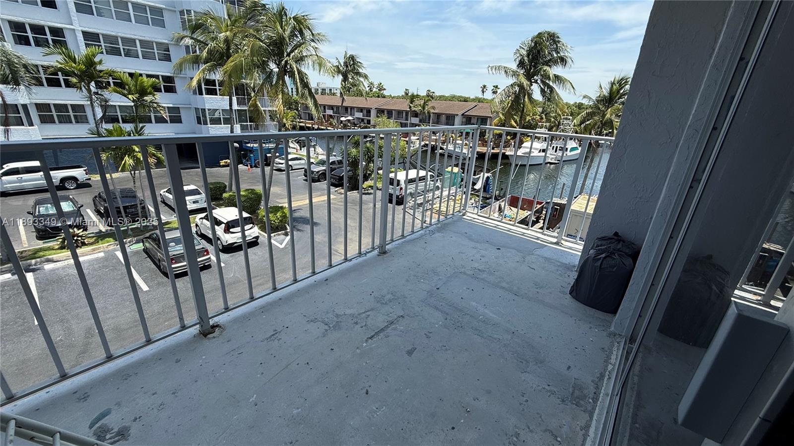 REEF WEST CONDO - Residential