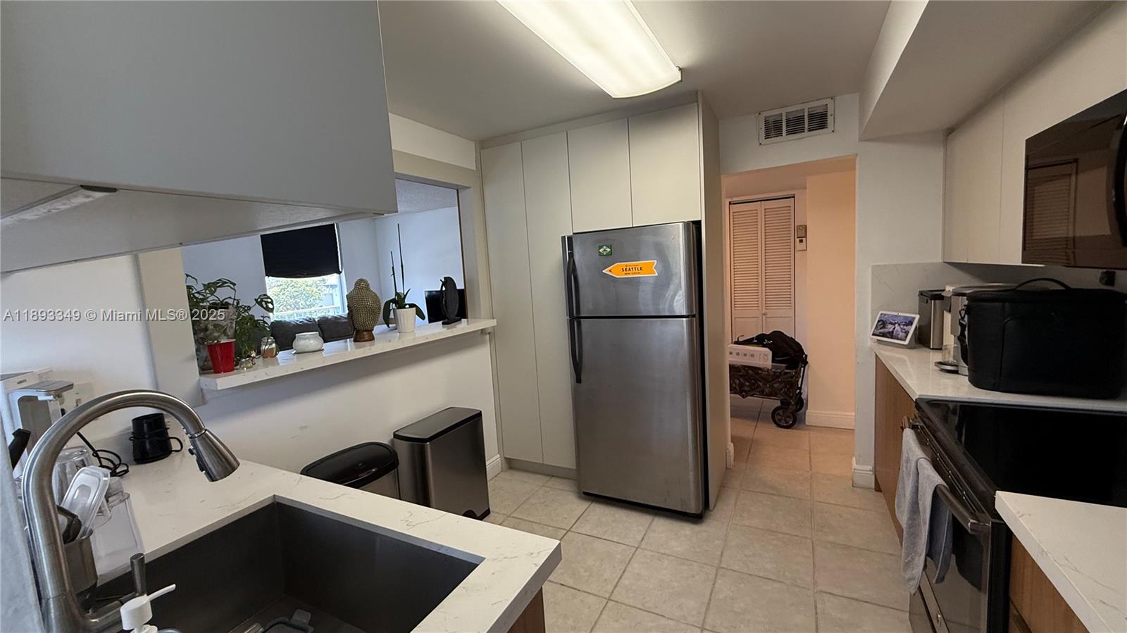 REEF WEST CONDO - Residential