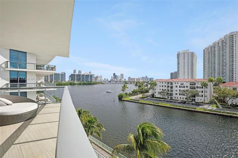 A home in Aventura