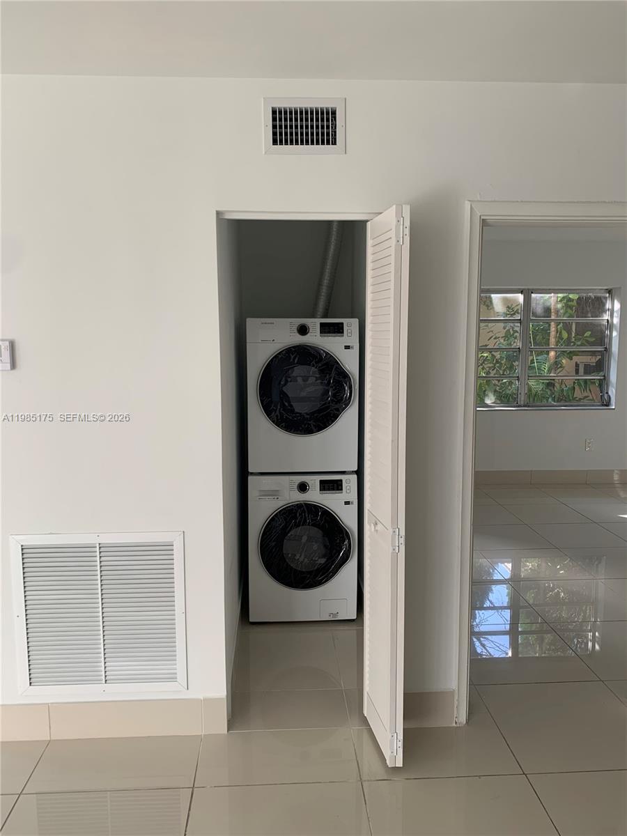 REGINA CAELI CONDO - Residential Lease