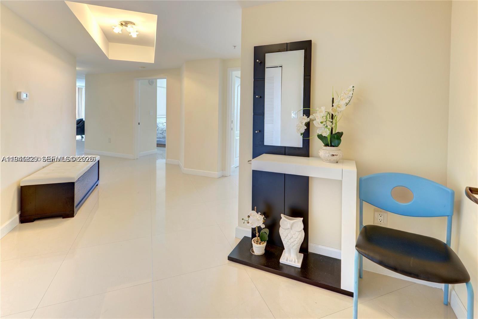 KING DAVID OF SUNNY ISLES - Residential