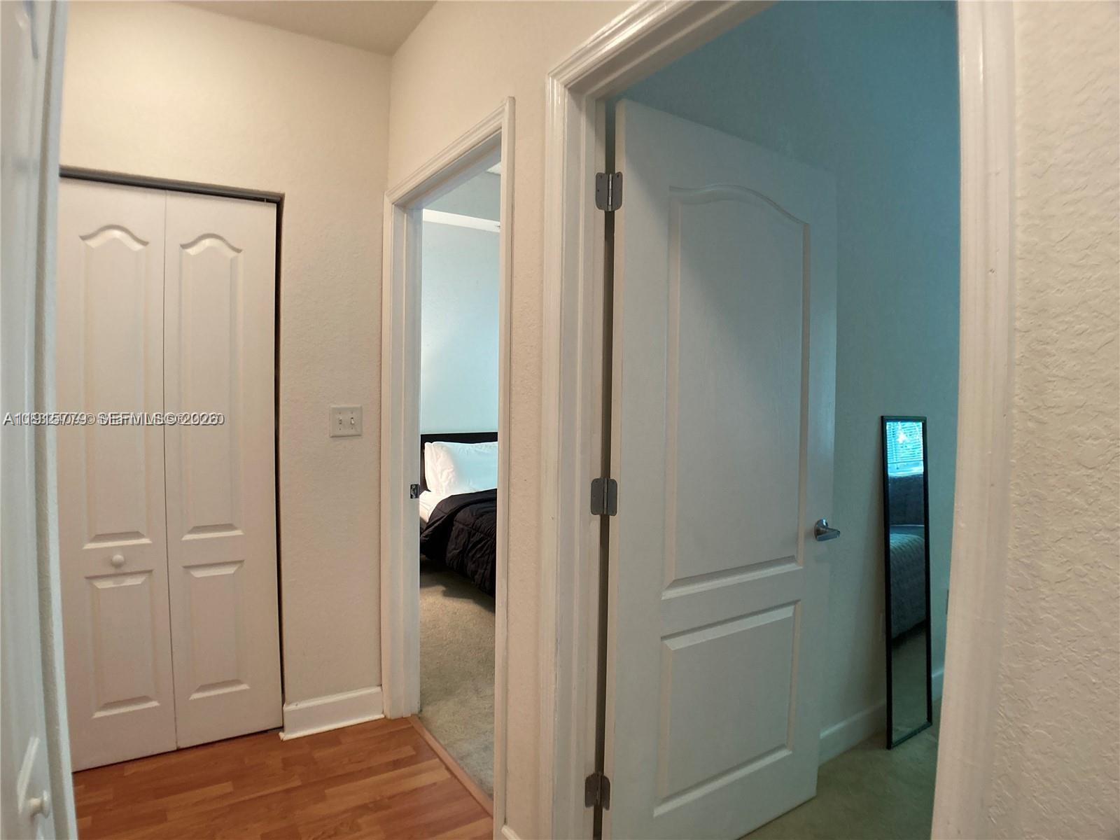 VALENCIA CONDO - Residential