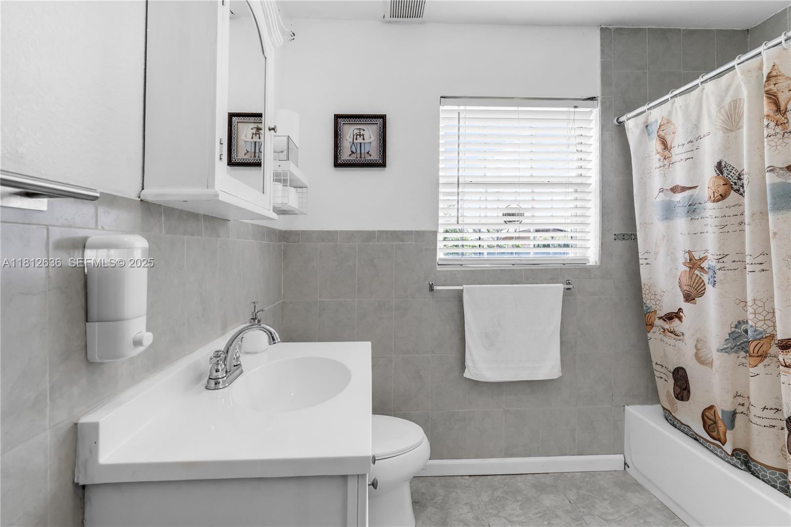 14 57 38 1.25 AC - Residential