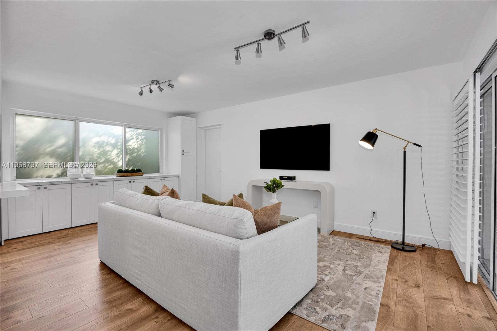 CORAL GABLES RIVIERA SEC - Residential