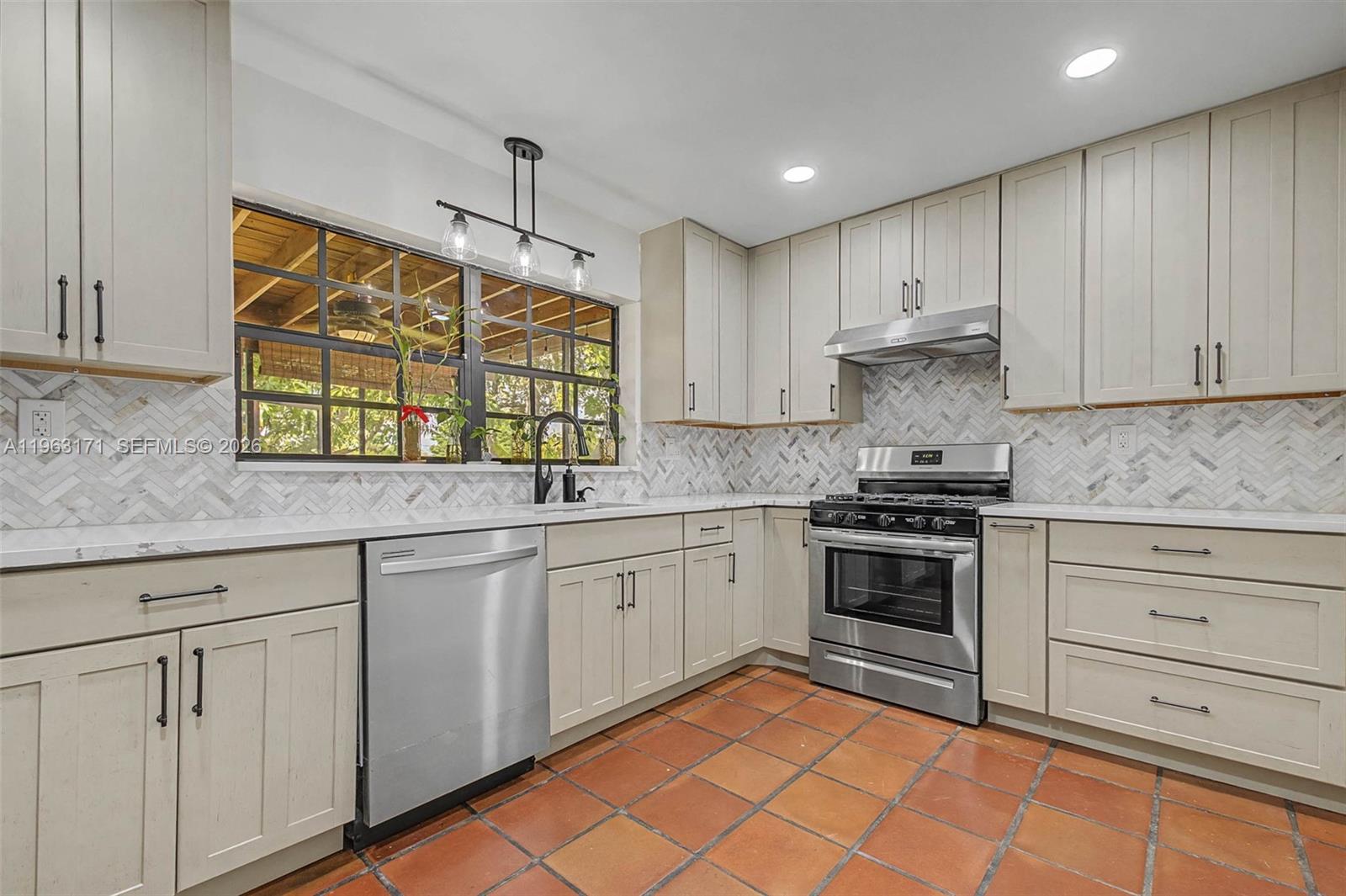 WINSTON PARK UNIT 6 - Residential