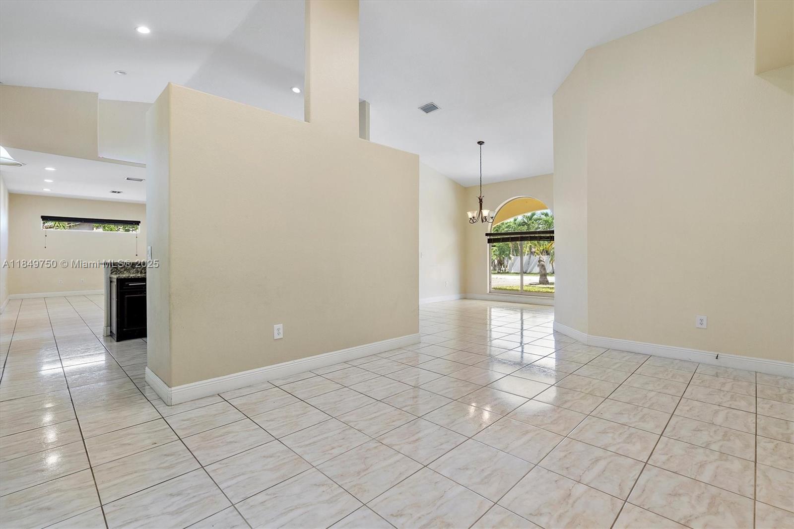 Estate Mansions - Residential