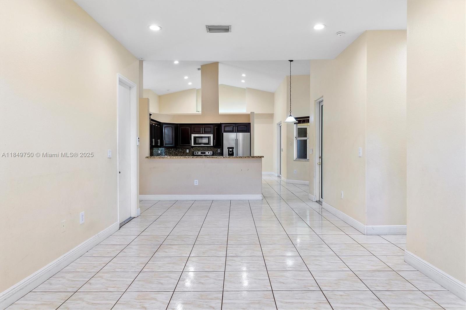 Estate Mansions - Residential