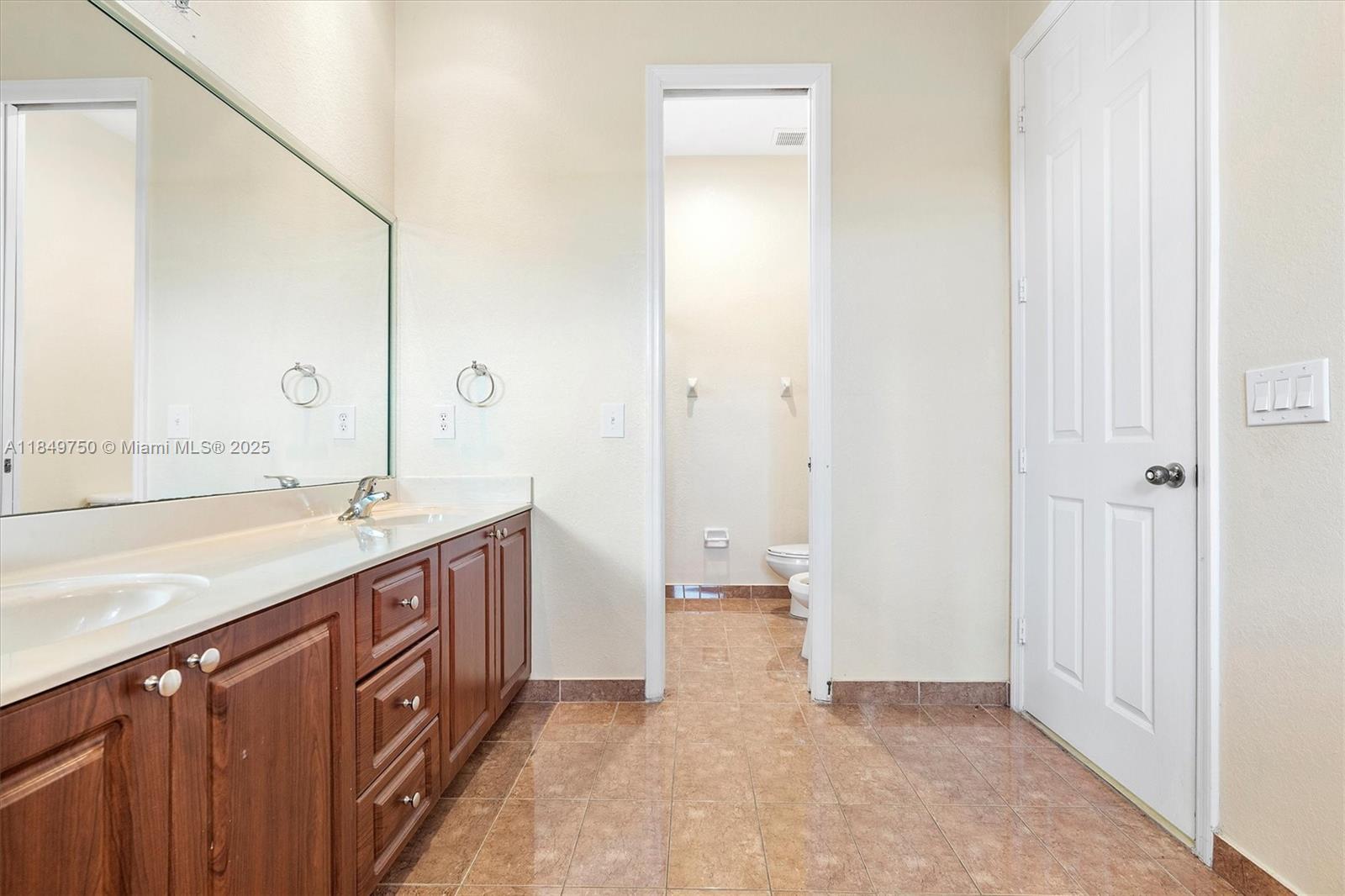 Estate Mansions - Residential