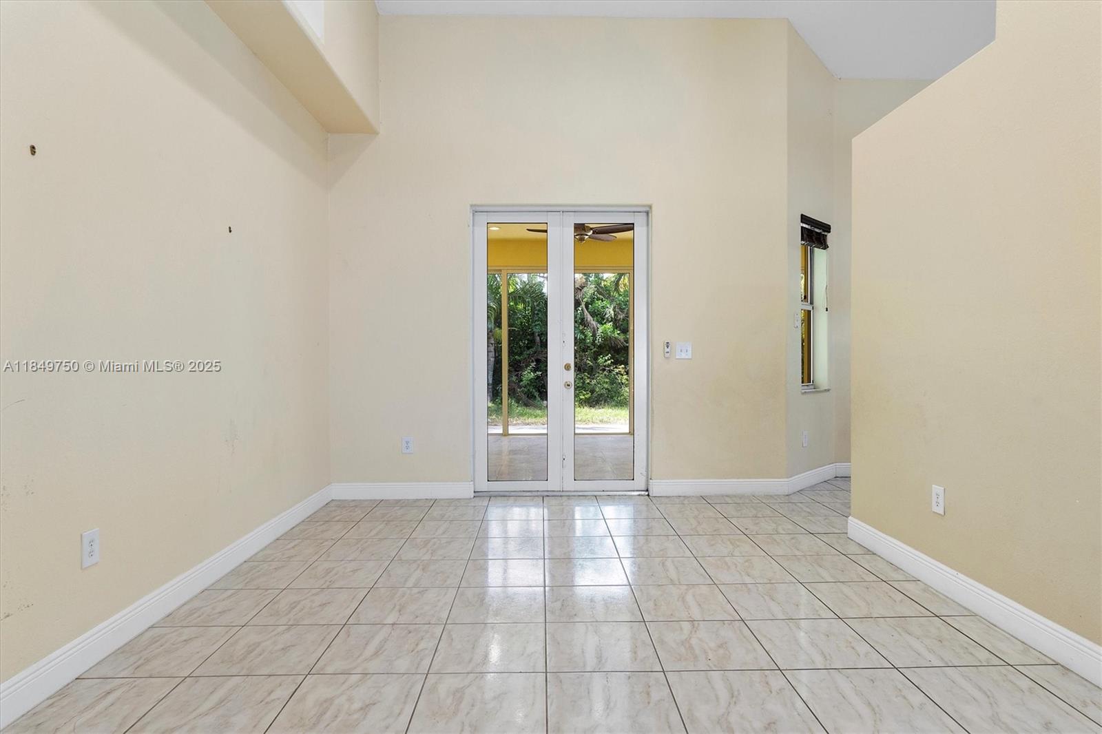 Estate Mansions - Residential