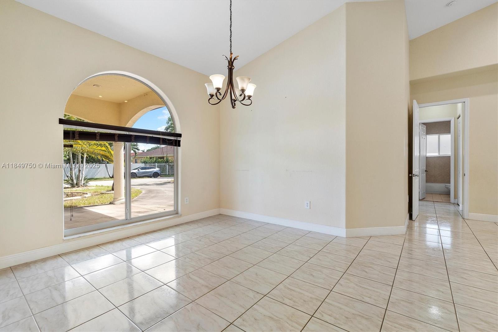 Estate Mansions - Residential