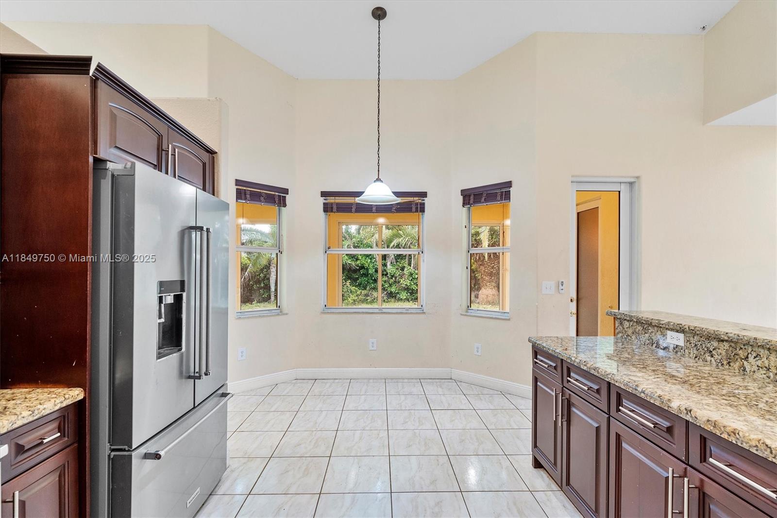 Estate Mansions - Residential