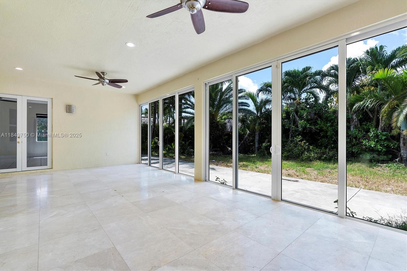 Estate Mansions - Residential