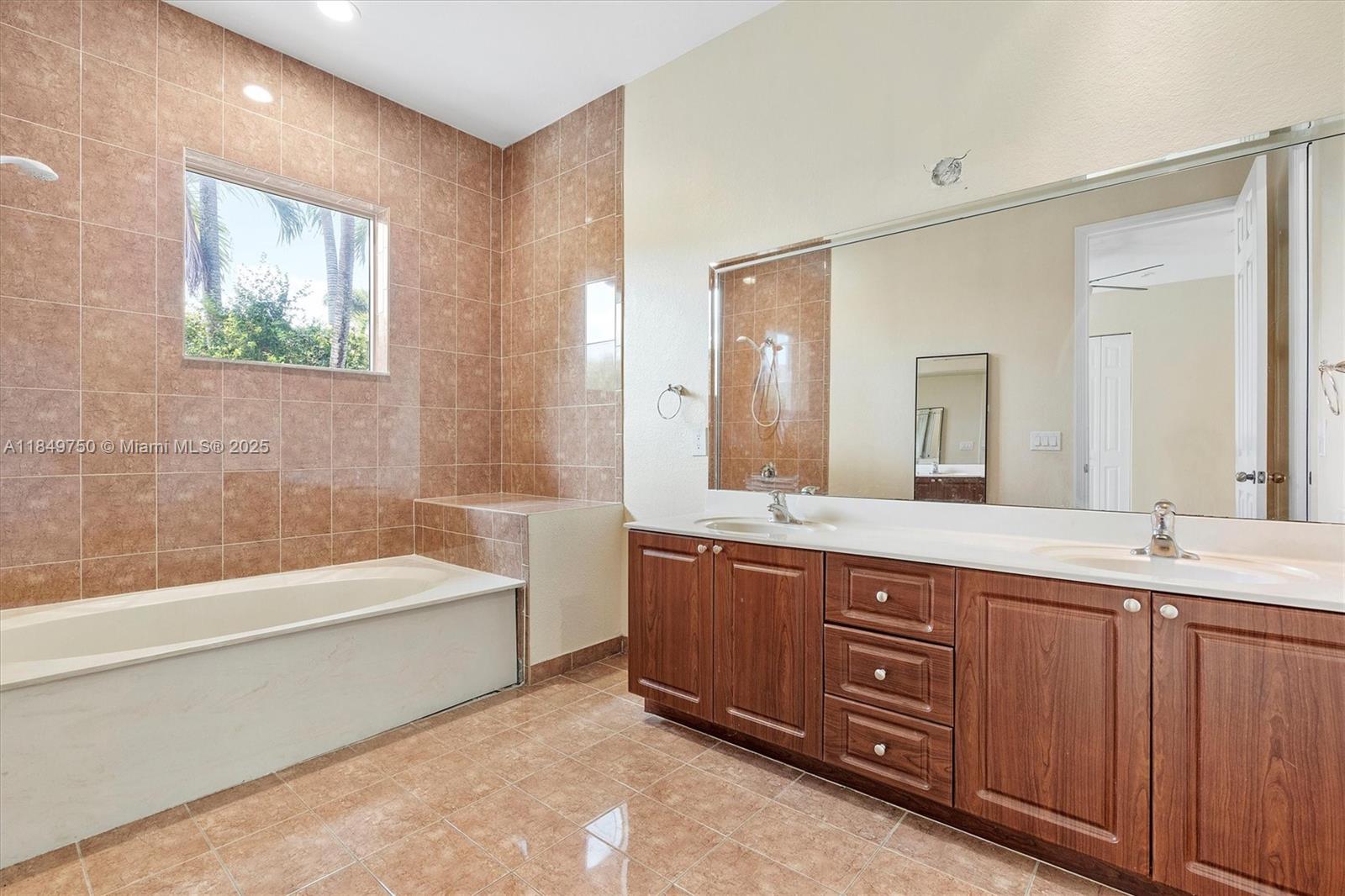 Estate Mansions - Residential