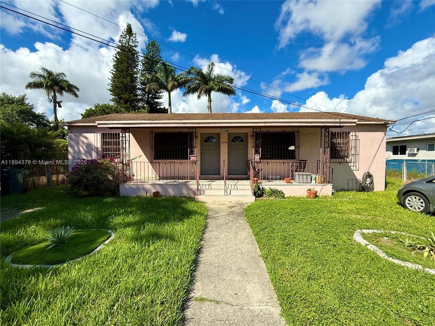 Fantastic investment opportunity! Legal duplex in an up-and-coming Miami area, minutes from Downtown and the airport. Solid structure, great fenced lot—just needs some TLC to unlock its full potential. 2 units with 2 bedrooms 1 bath each and additional room at the back of each unit.