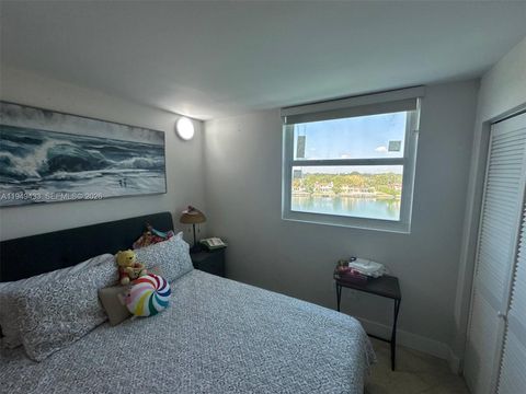 5880 Collins Ave 705 Miami Beach FL 33140