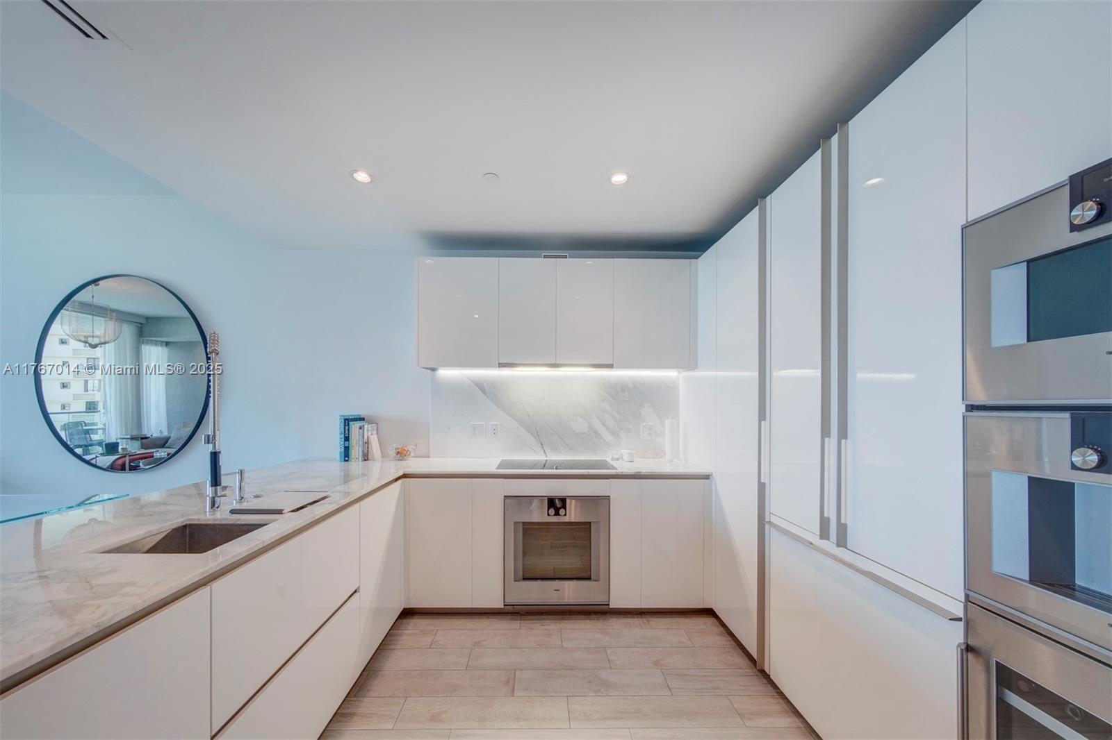 OCEANA BAL HARBOUR CONDO - Residential