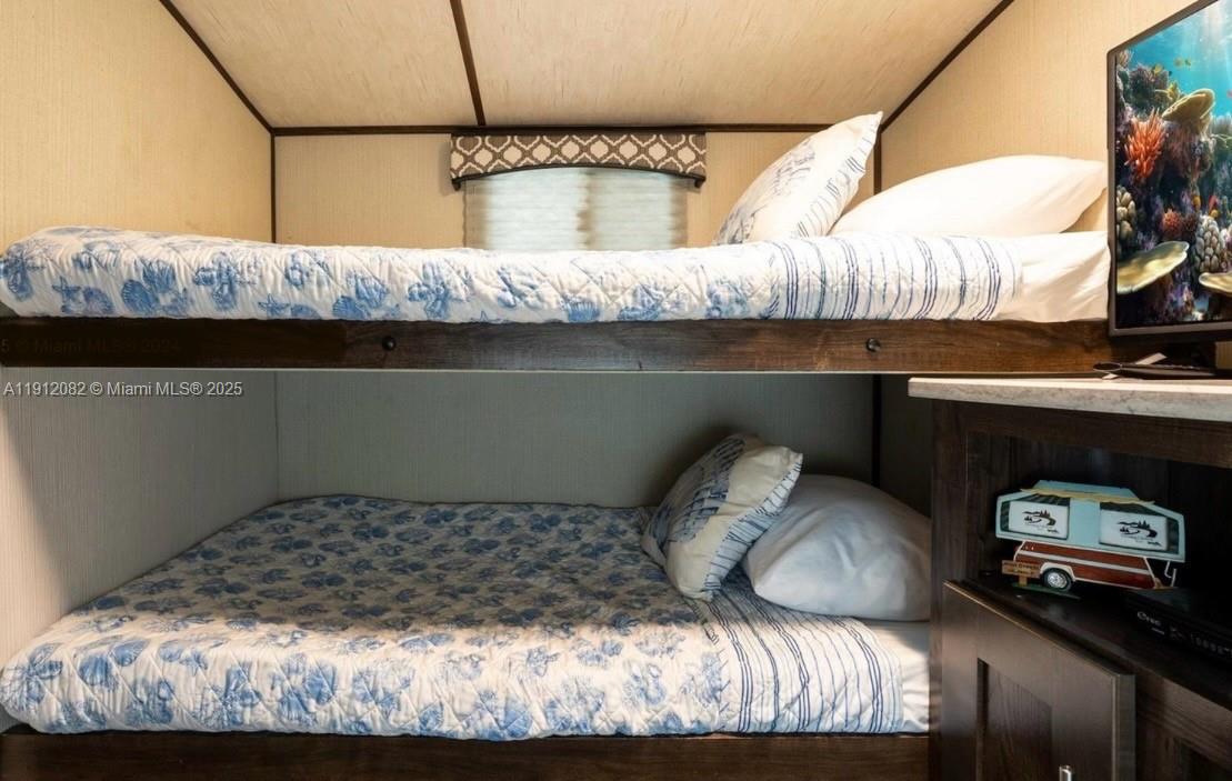 CALUSA CAMPGROUND - Residential Lease