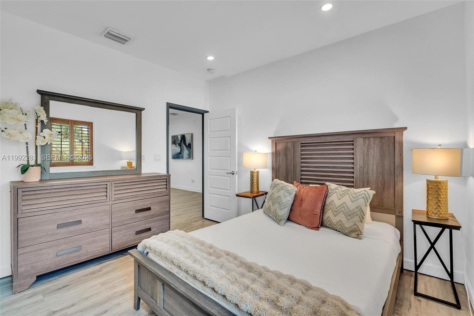 GOLDEN ISLES SEC - Residential