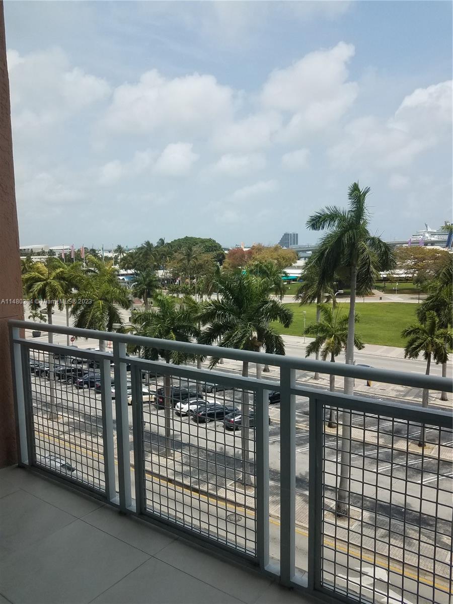 Vizcayne South Condo - Residential