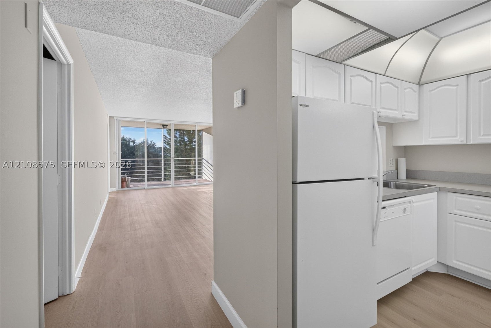 9470 Poinciana Pl 406