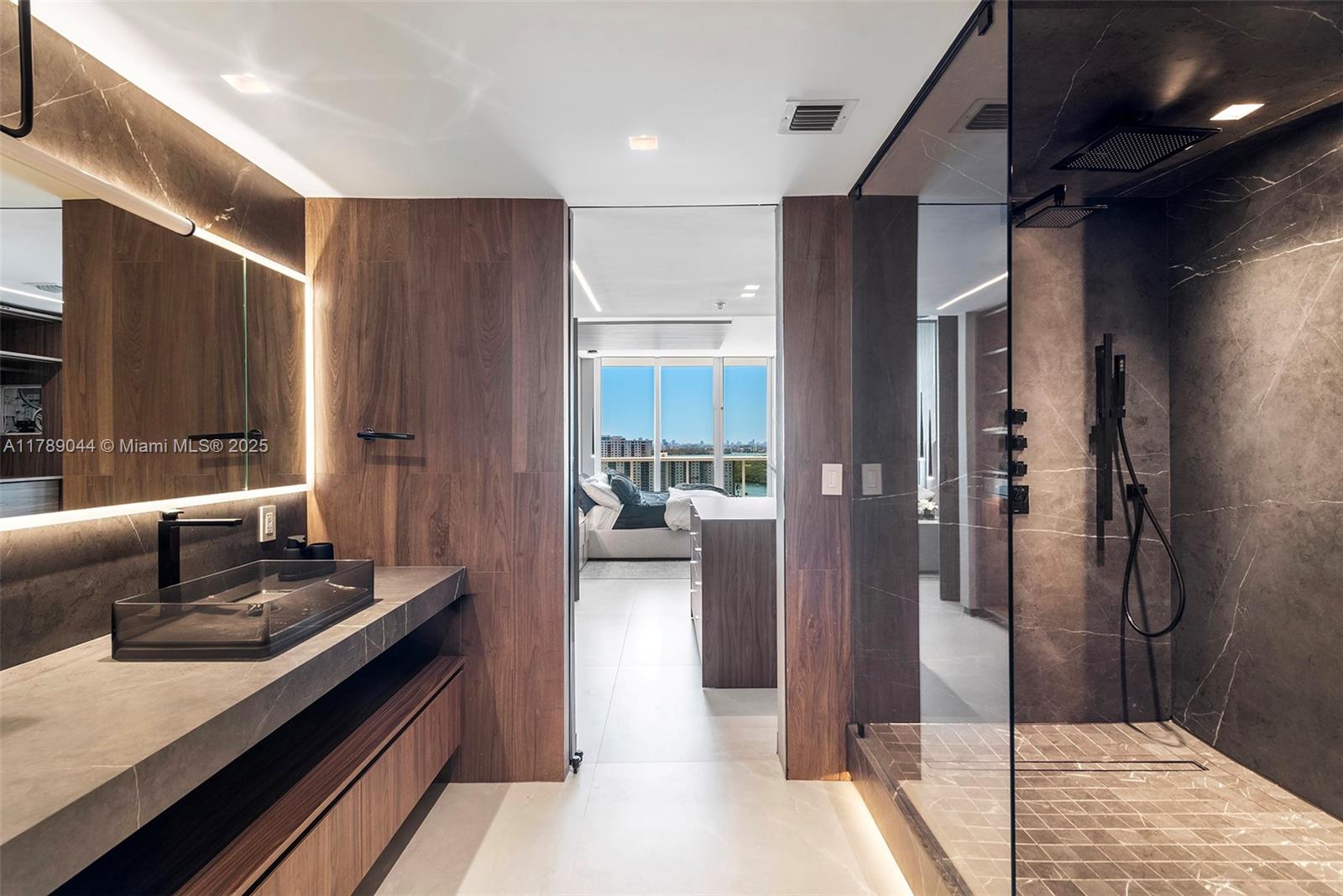 400 SUNNY ISLES CONDO EAS - Residential