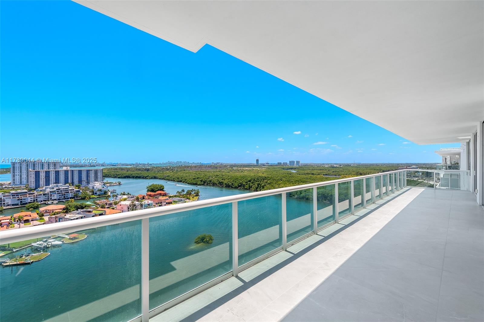 400 SUNNY ISLES CONDO EAS - Residential