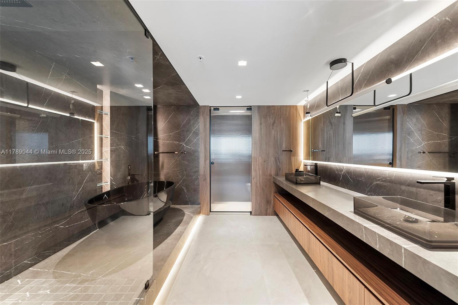 400 SUNNY ISLES CONDO EAS - Residential