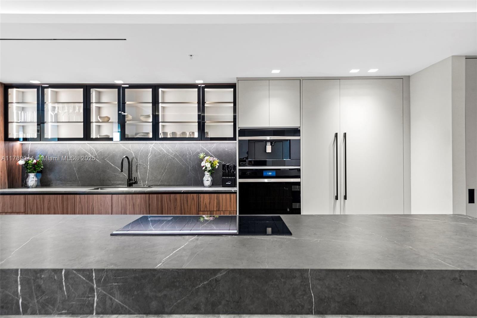 400 SUNNY ISLES CONDO EAS - Residential