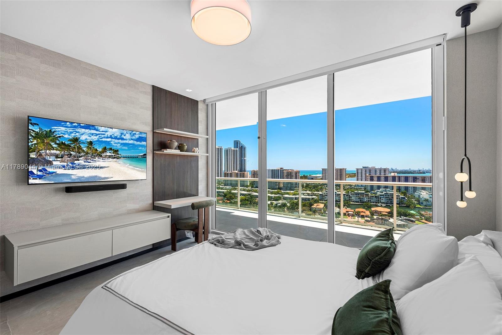 400 SUNNY ISLES CONDO EAS - Residential