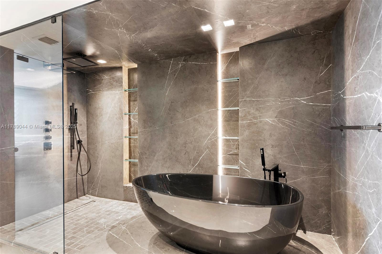 400 SUNNY ISLES CONDO EAS - Residential