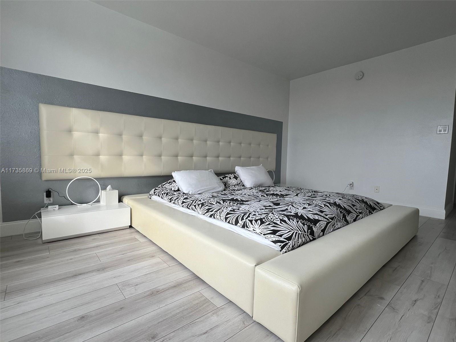 5600 CONDO - Residential Lease